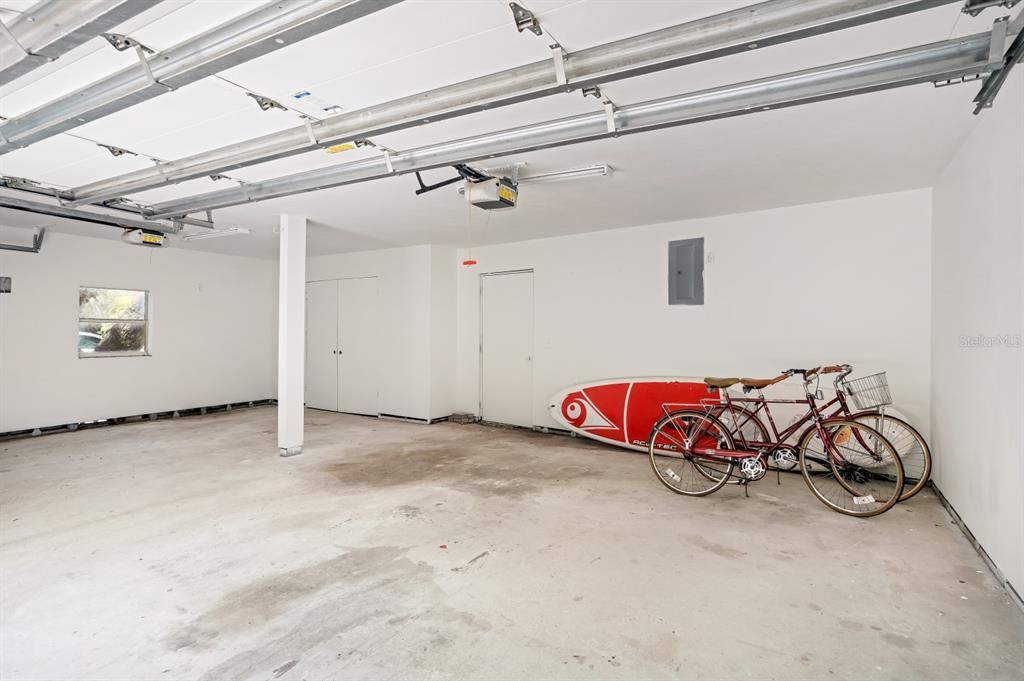 For Sale: $1,250,000 (4 beds, 4 baths, 2100 Square Feet)