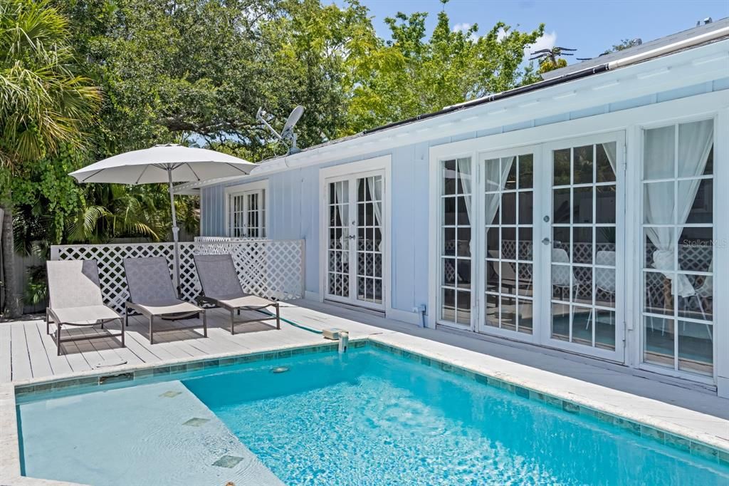 For Sale: $1,250,000 (4 beds, 4 baths, 2100 Square Feet)