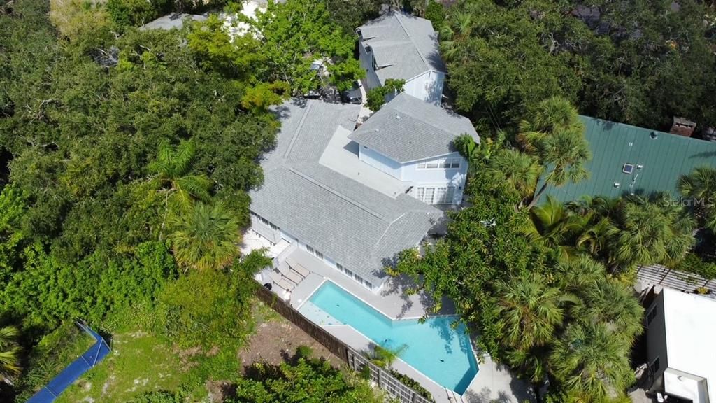 For Sale: $1,250,000 (4 beds, 4 baths, 2100 Square Feet)