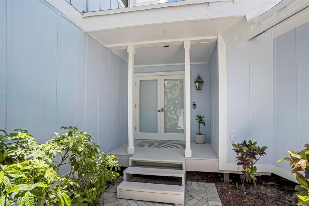 For Sale: $1,250,000 (4 beds, 4 baths, 2100 Square Feet)