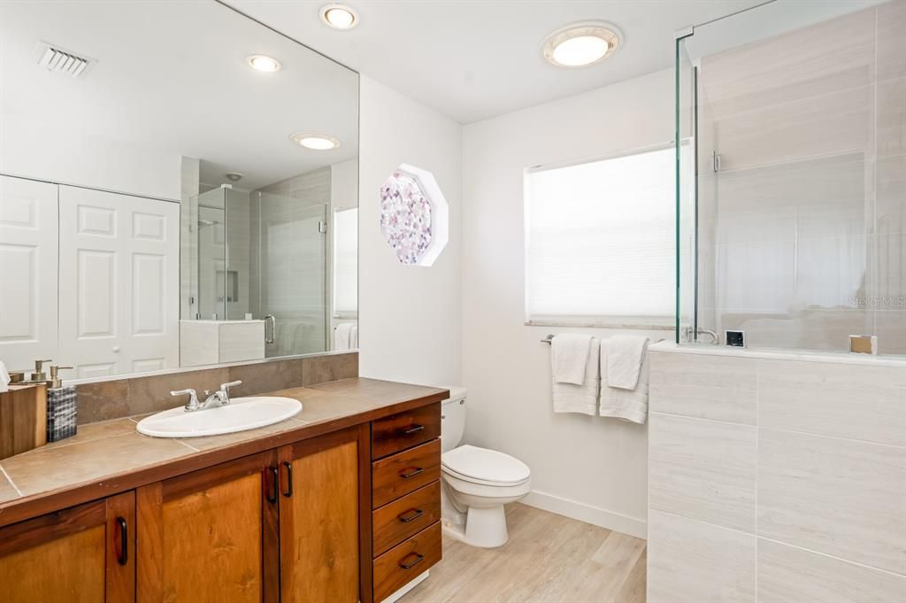 For Sale: $1,250,000 (4 beds, 4 baths, 2100 Square Feet)