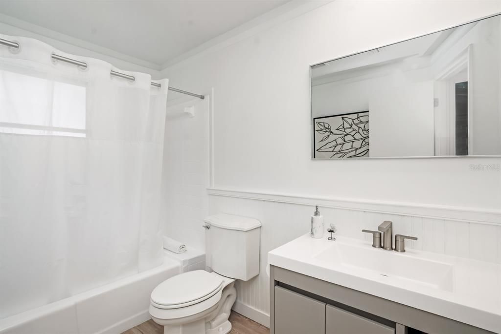 For Sale: $1,250,000 (4 beds, 4 baths, 2100 Square Feet)