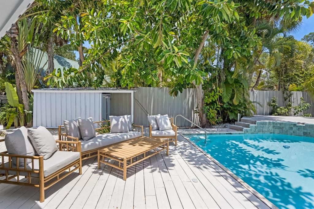 For Sale: $1,250,000 (4 beds, 4 baths, 2100 Square Feet)