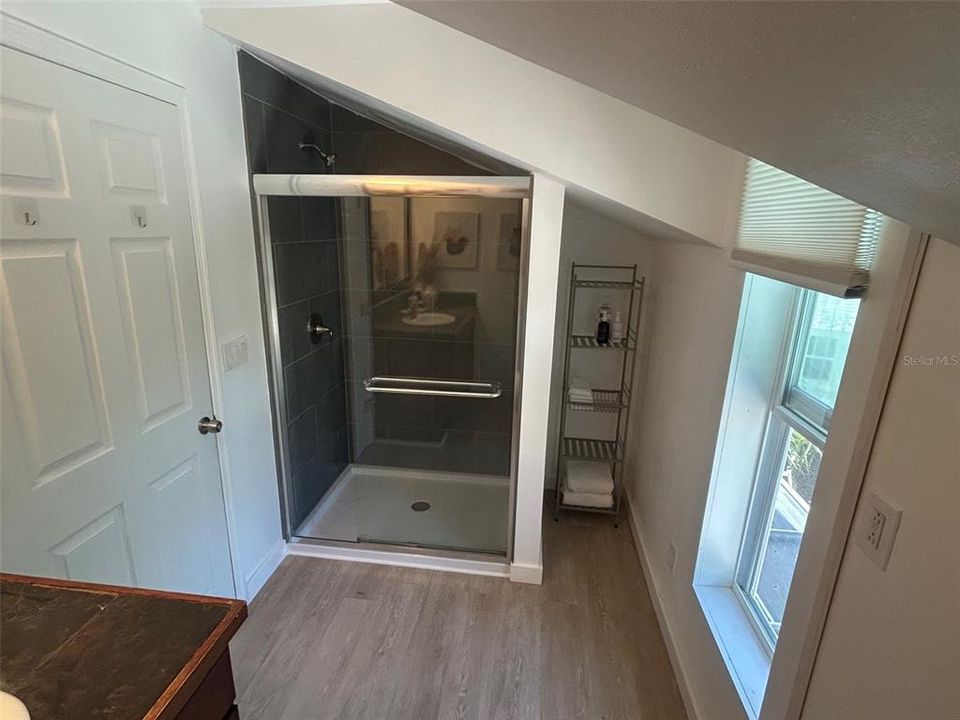 For Sale: $1,250,000 (4 beds, 4 baths, 2100 Square Feet)