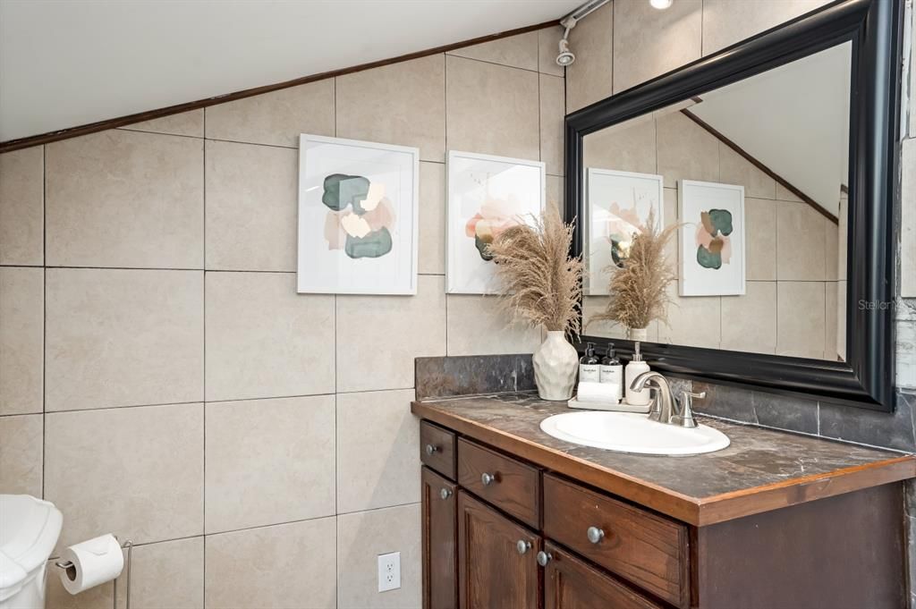 For Sale: $1,250,000 (4 beds, 4 baths, 2100 Square Feet)