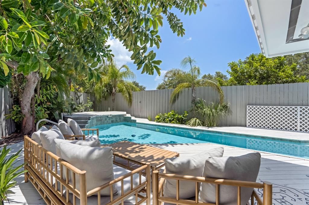 For Sale: $1,250,000 (4 beds, 4 baths, 2100 Square Feet)