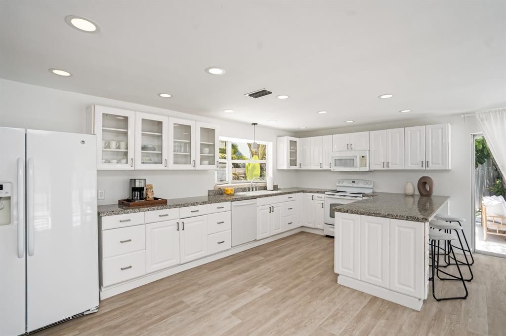 For Sale: $1,250,000 (4 beds, 4 baths, 2100 Square Feet)