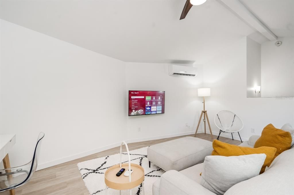 For Sale: $1,250,000 (4 beds, 4 baths, 2100 Square Feet)