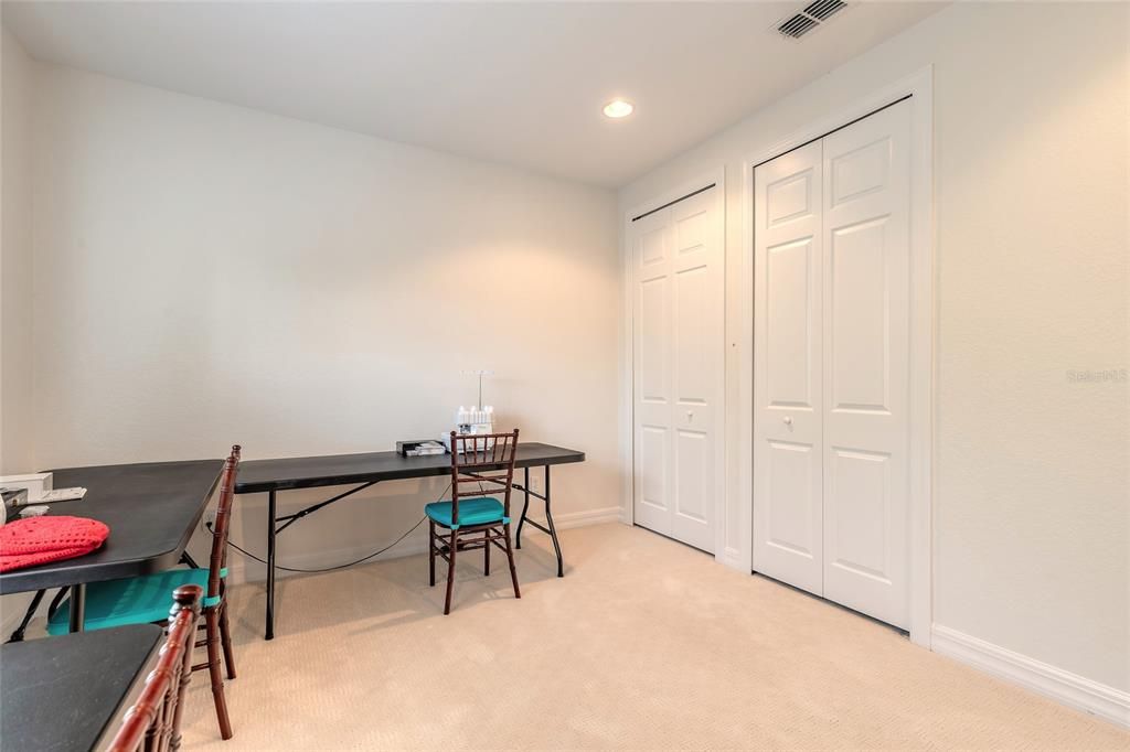 For Sale: $985,000 (5 beds, 5 baths, 4308 Square Feet)