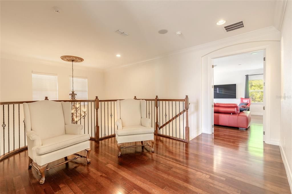 For Sale: $985,000 (5 beds, 5 baths, 4308 Square Feet)