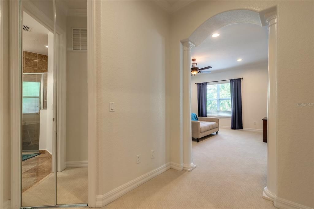 For Sale: $985,000 (5 beds, 5 baths, 4308 Square Feet)