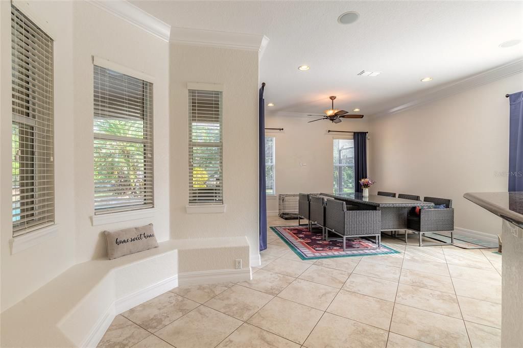 For Sale: $985,000 (5 beds, 5 baths, 4308 Square Feet)