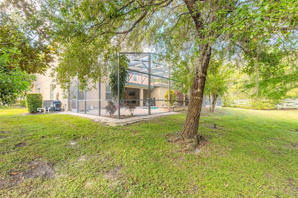 For Sale: $985,000 (5 beds, 5 baths, 4308 Square Feet)