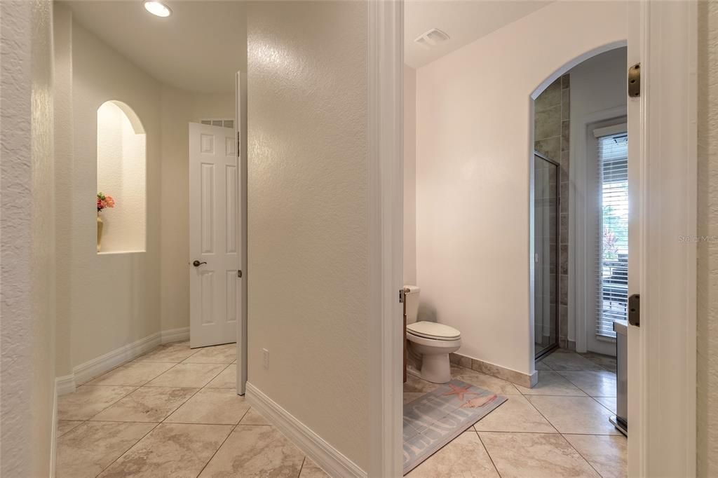 For Sale: $985,000 (5 beds, 5 baths, 4308 Square Feet)