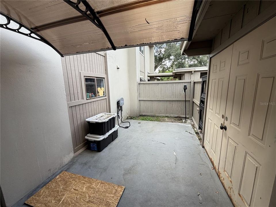 待售: $175,000 (2 贝兹, 1 浴室, 1102 平方英尺)