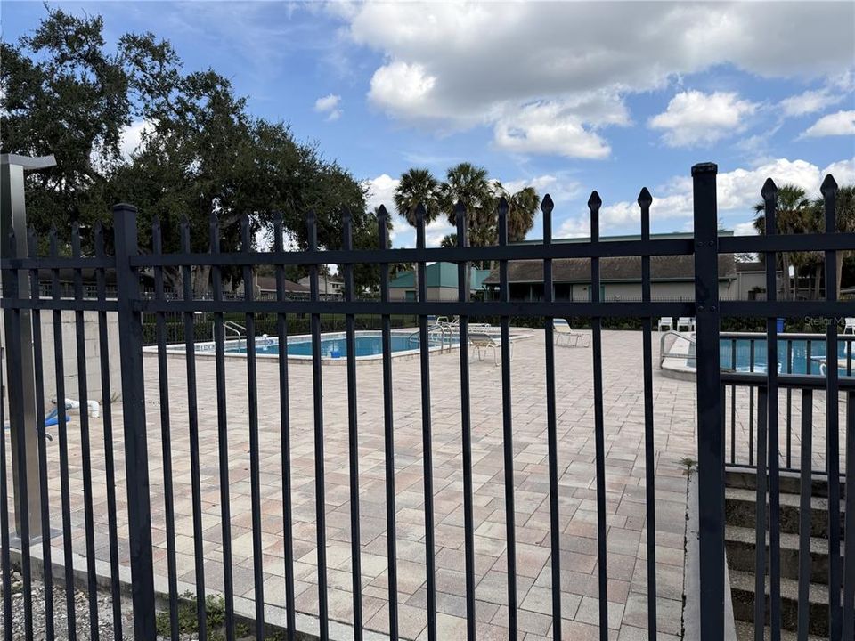 待售: $175,000 (2 贝兹, 1 浴室, 1102 平方英尺)