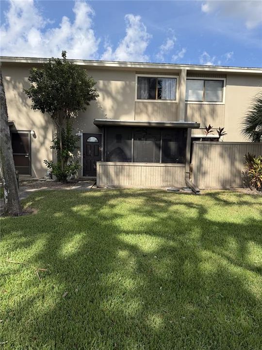 待售: $175,000 (2 贝兹, 1 浴室, 1102 平方英尺)