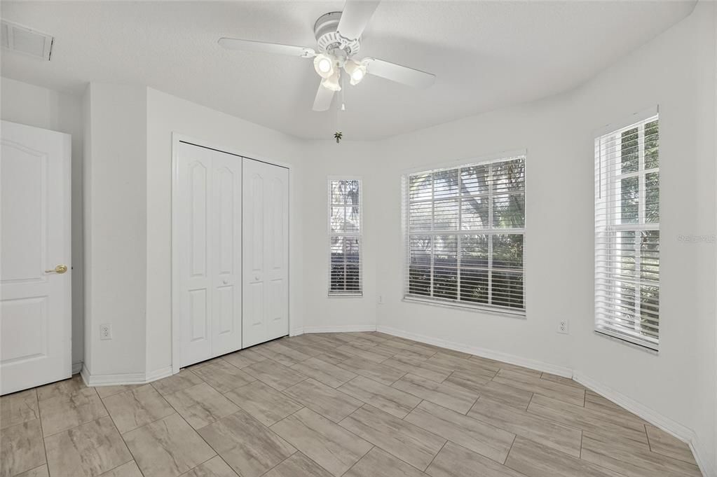 For Sale: $375,000 (4 beds, 3 baths, 1808 Square Feet)