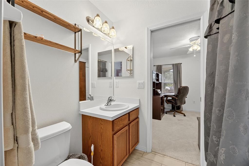 For Sale: $375,000 (4 beds, 3 baths, 1808 Square Feet)