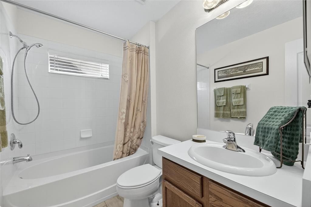 For Sale: $375,000 (4 beds, 3 baths, 1808 Square Feet)