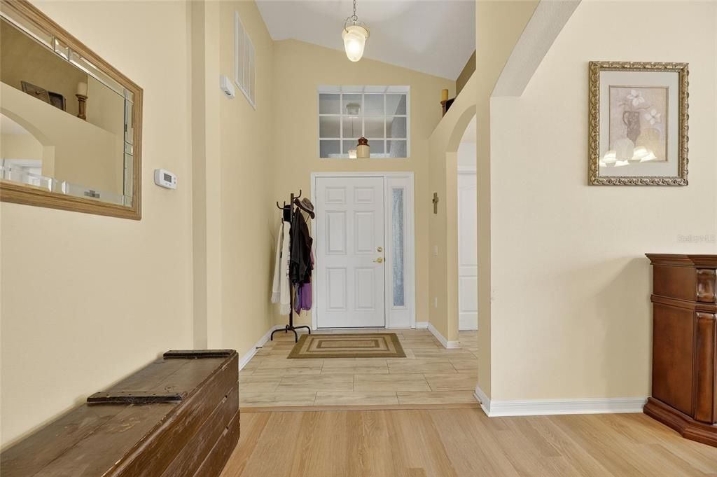 For Sale: $375,000 (4 beds, 3 baths, 1808 Square Feet)