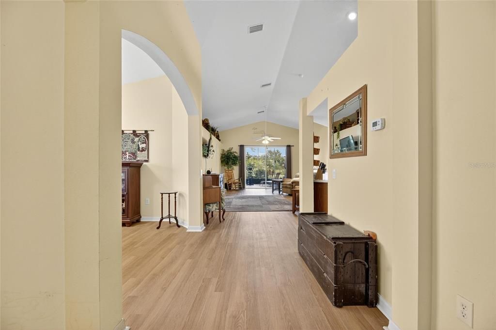 For Sale: $375,000 (4 beds, 3 baths, 1808 Square Feet)