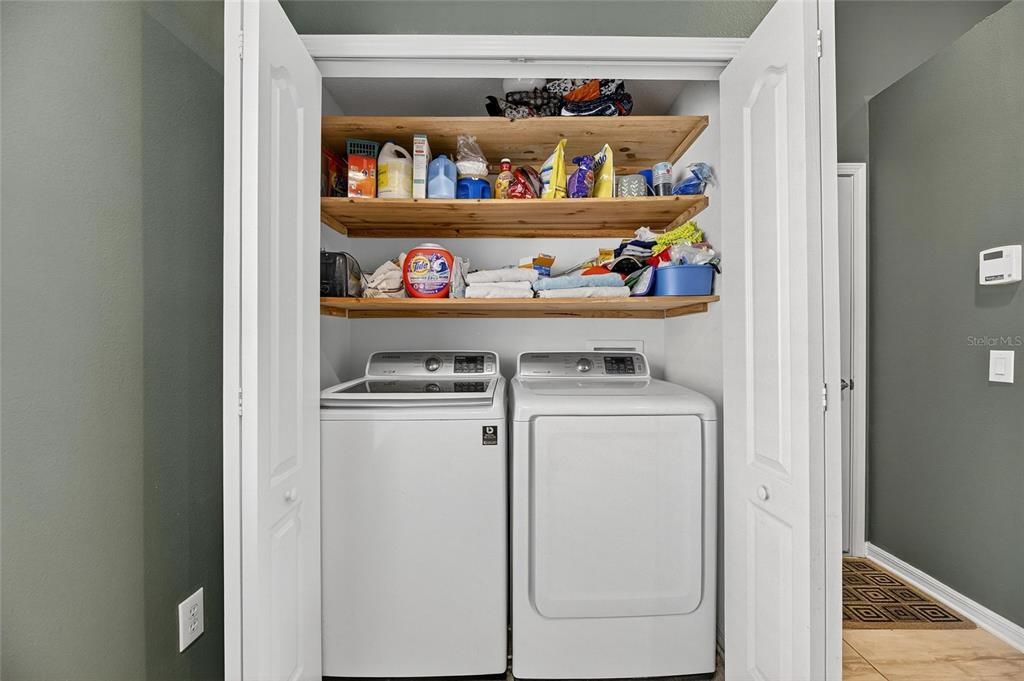 For Sale: $375,000 (4 beds, 3 baths, 1808 Square Feet)