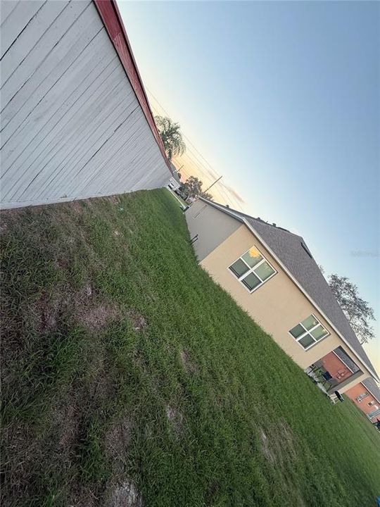 For Rent: $2,350 (4 beds, 2 baths, 1828 Square Feet)