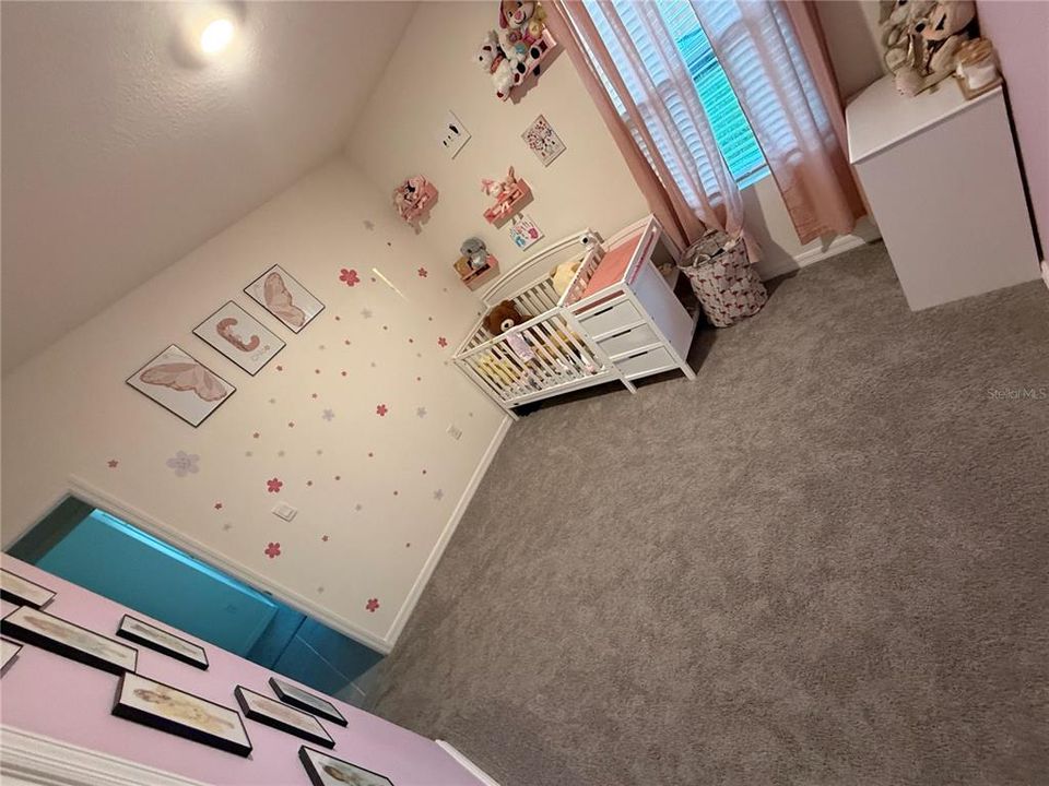 For Rent: $2,350 (4 beds, 2 baths, 1828 Square Feet)