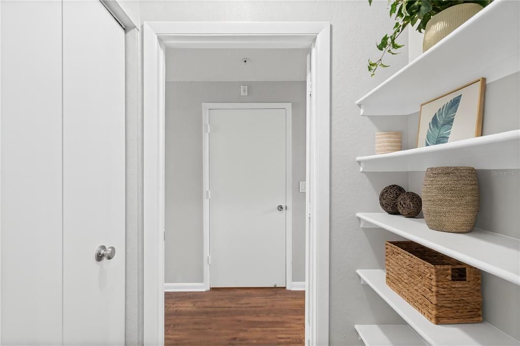 For Sale: $399,000 (2 beds, 2 baths, 1231 Square Feet)