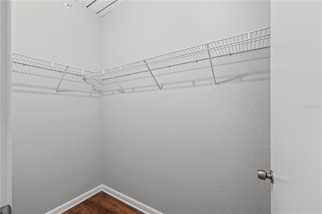 For Sale: $399,000 (2 beds, 2 baths, 1231 Square Feet)