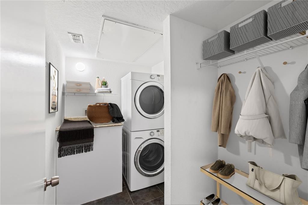 En Venta: $399,000 (2 camas, 2 baños, 1231 Pies cuadrados)