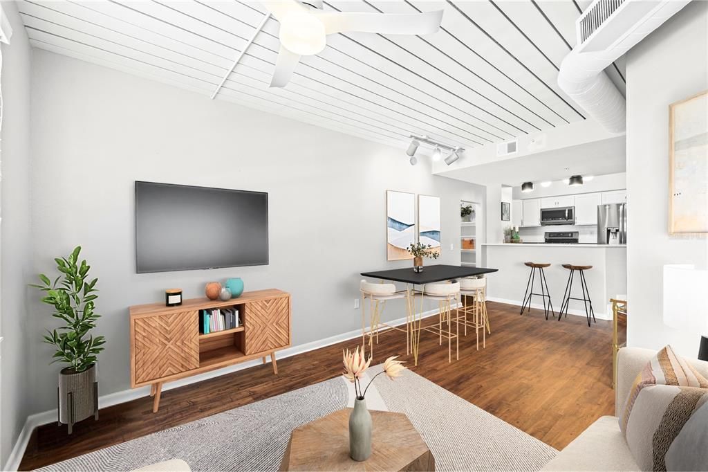 For Sale: $399,000 (2 beds, 2 baths, 1231 Square Feet)