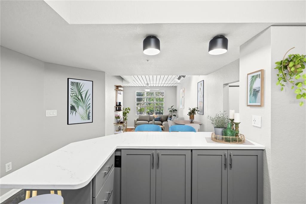 For Sale: $399,000 (2 beds, 2 baths, 1231 Square Feet)