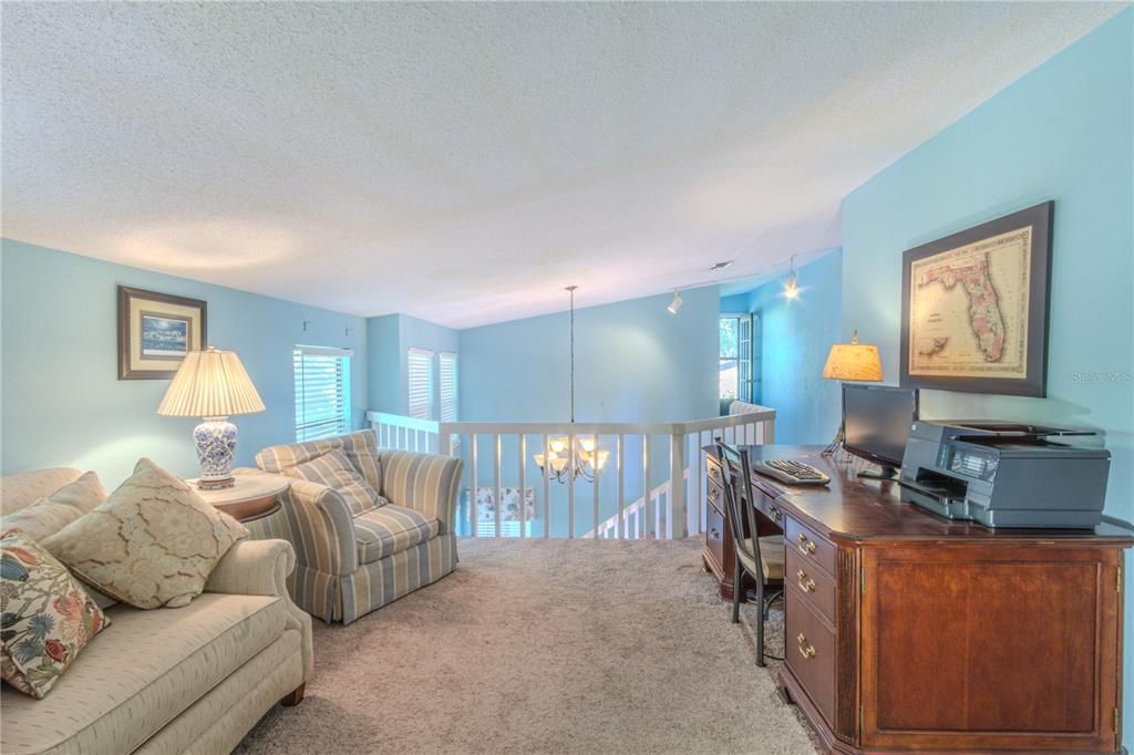 For Sale: $320,000 (3 beds, 3 baths, 1962 Square Feet)