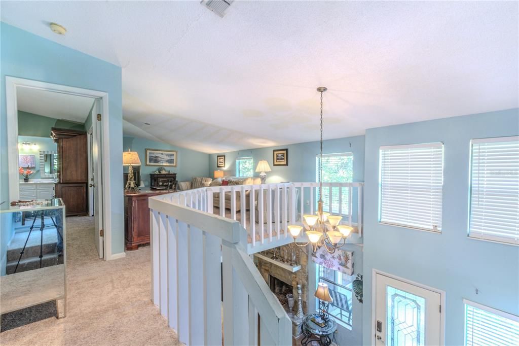 For Sale: $320,000 (3 beds, 3 baths, 1962 Square Feet)