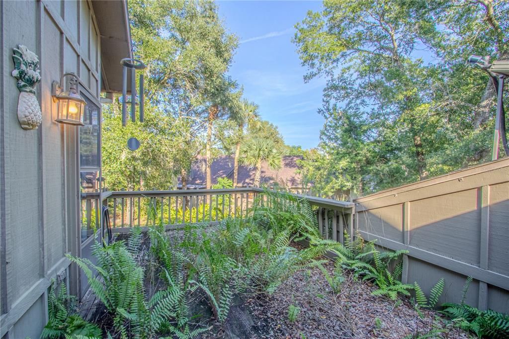 For Sale: $320,000 (3 beds, 3 baths, 1962 Square Feet)