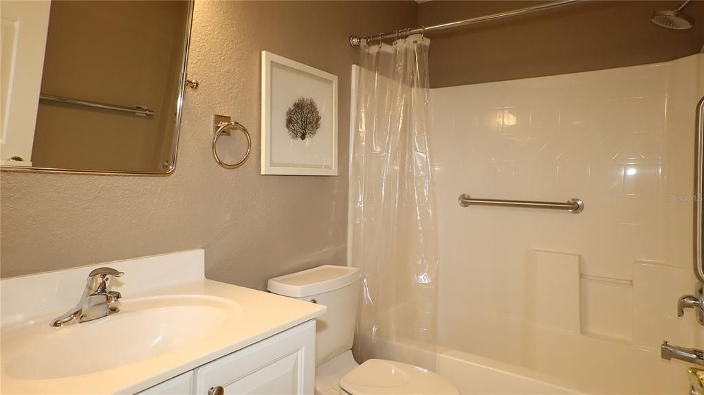 待售: $310,000 (2 贝兹, 2 浴室, 1575 平方英尺)