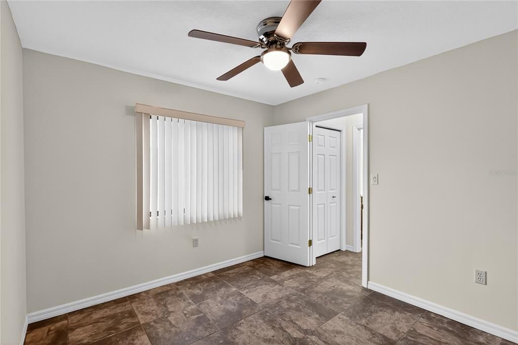 待售: $219,800 (2 贝兹, 2 浴室, 1300 平方英尺)