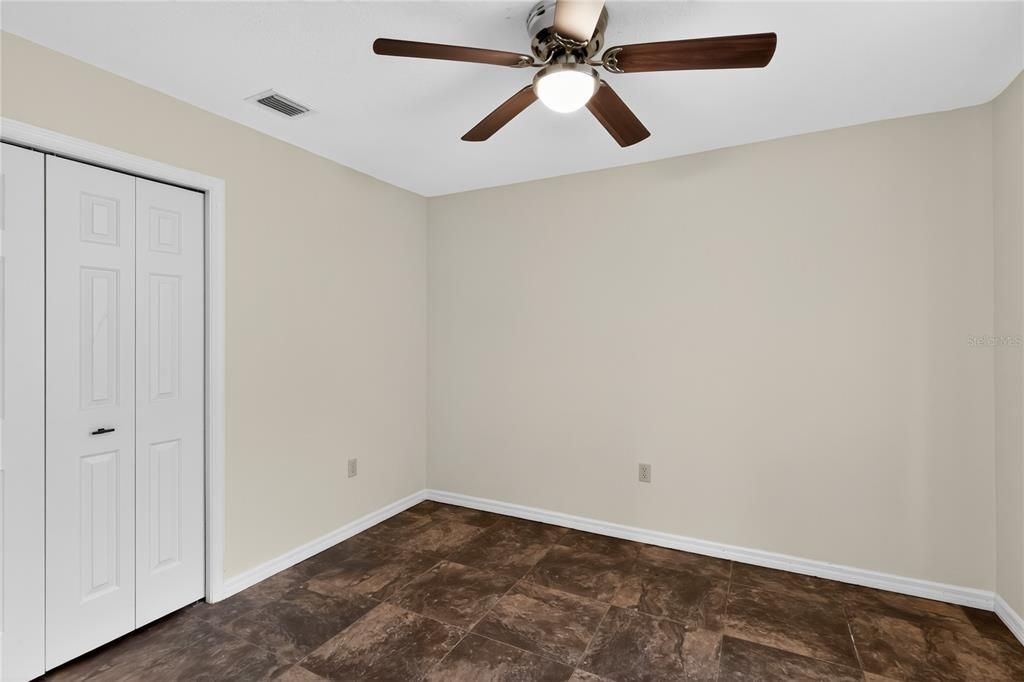 待售: $219,800 (2 贝兹, 2 浴室, 1300 平方英尺)