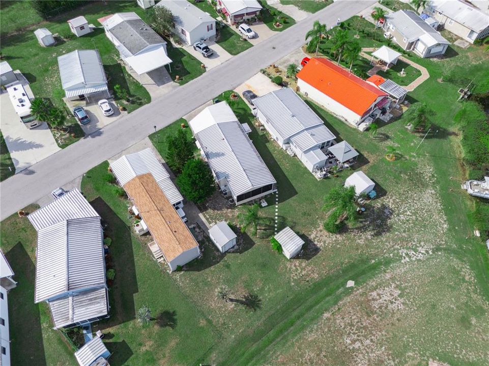 For Sale: $160,000 (2 beds, 2 baths, 816 Square Feet)