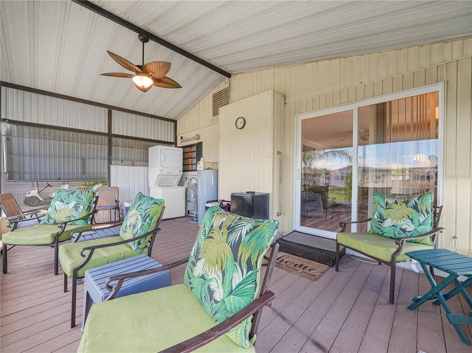 For Sale: $160,000 (2 beds, 2 baths, 816 Square Feet)