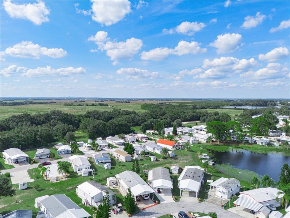 For Sale: $160,000 (2 beds, 2 baths, 816 Square Feet)