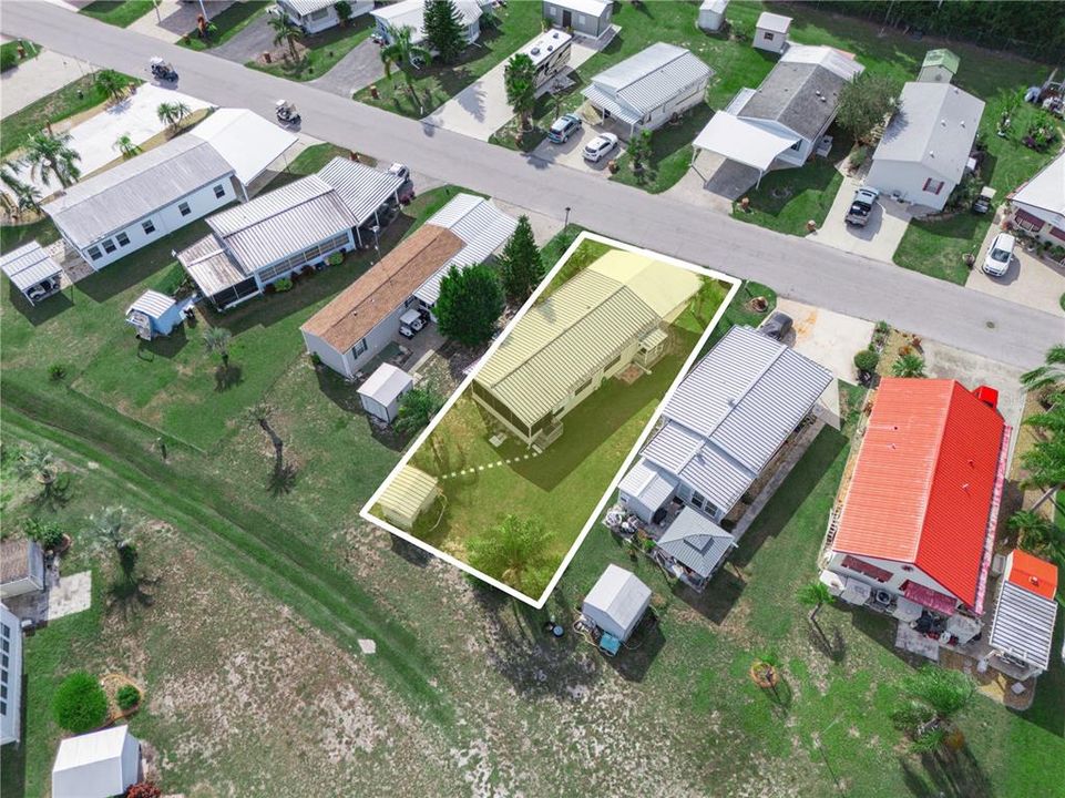 For Sale: $160,000 (2 beds, 2 baths, 816 Square Feet)