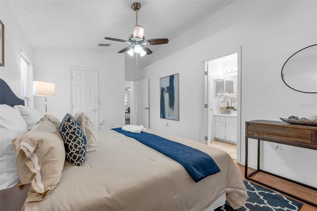 Active With Contract: $299,150 (3 beds, 2 baths, 1172 Square Feet)