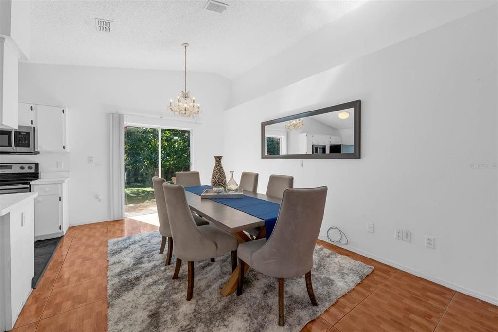 Active With Contract: $299,150 (3 beds, 2 baths, 1172 Square Feet)