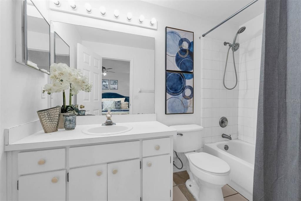 Active With Contract: $299,150 (3 beds, 2 baths, 1172 Square Feet)