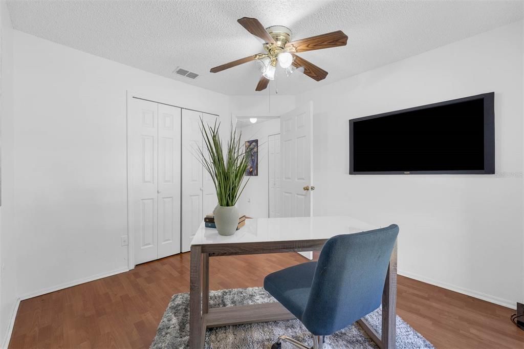 Active With Contract: $299,150 (3 beds, 2 baths, 1172 Square Feet)