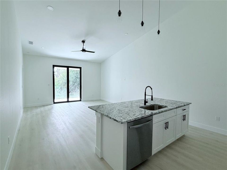 For Sale: $499,000 (6 beds, 0 baths, 2396 Square Feet)