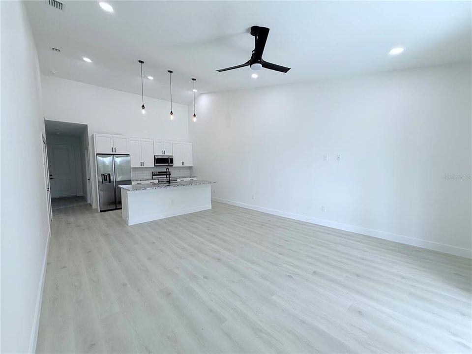 For Sale: $499,000 (6 beds, 0 baths, 2396 Square Feet)